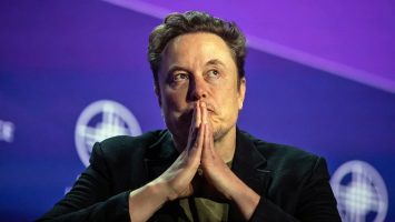 Elon Musk Seeks Control of OpenAI